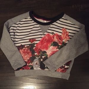 Floral cropped sweatshirt
